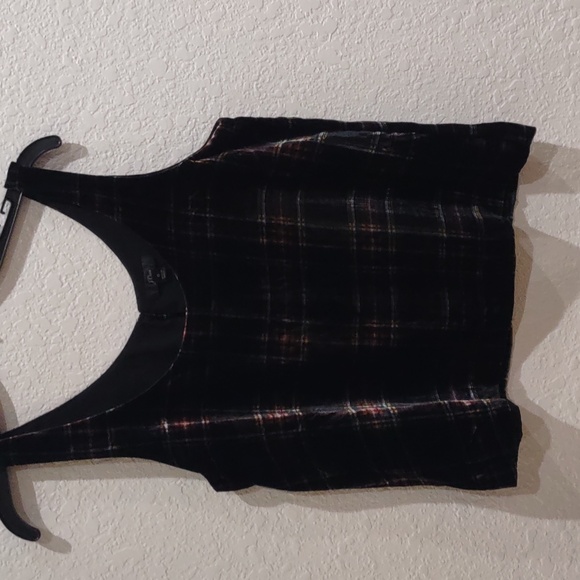 J CREW TOP. - Picture 12 of 17